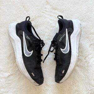 Nike girls shoes size 5.5 Y